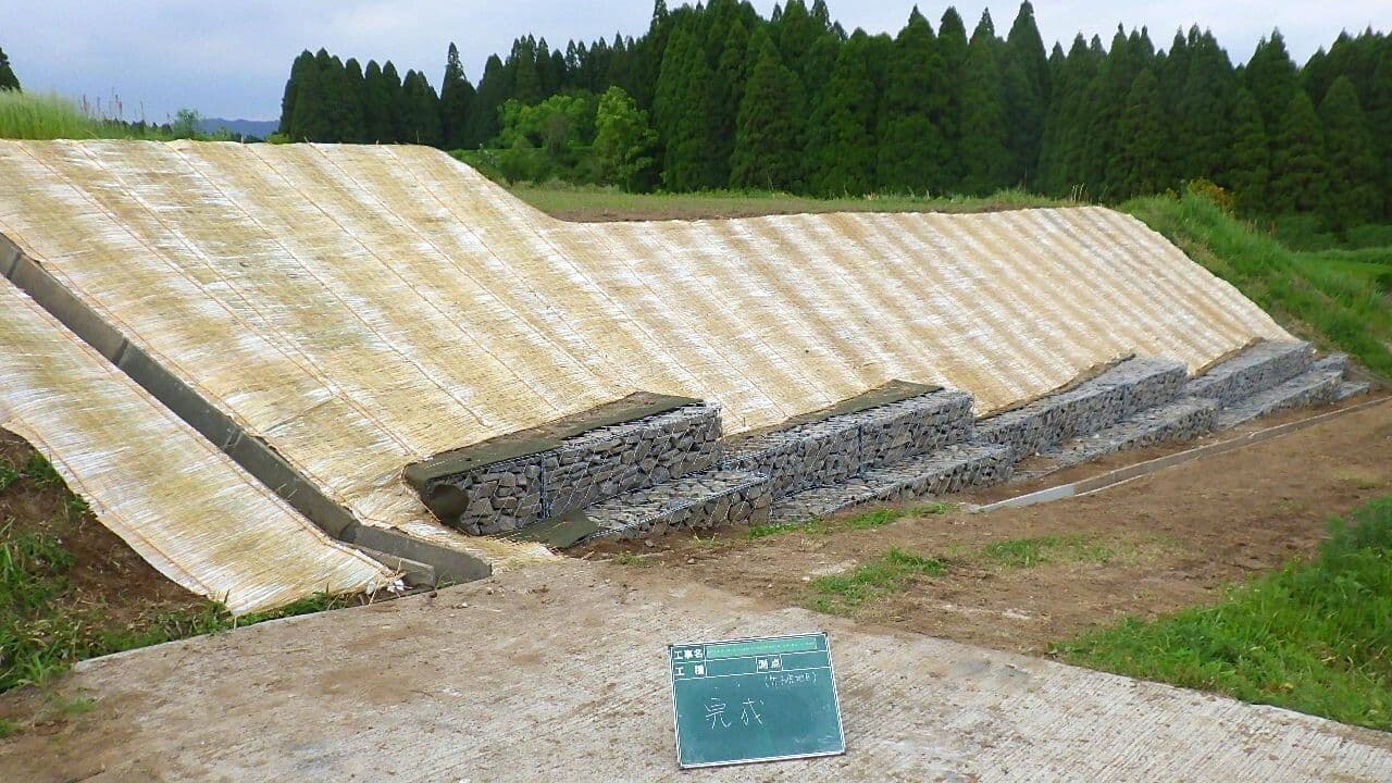 R4災218-15・21・24・1011号農地・施設災害復旧工事の画像